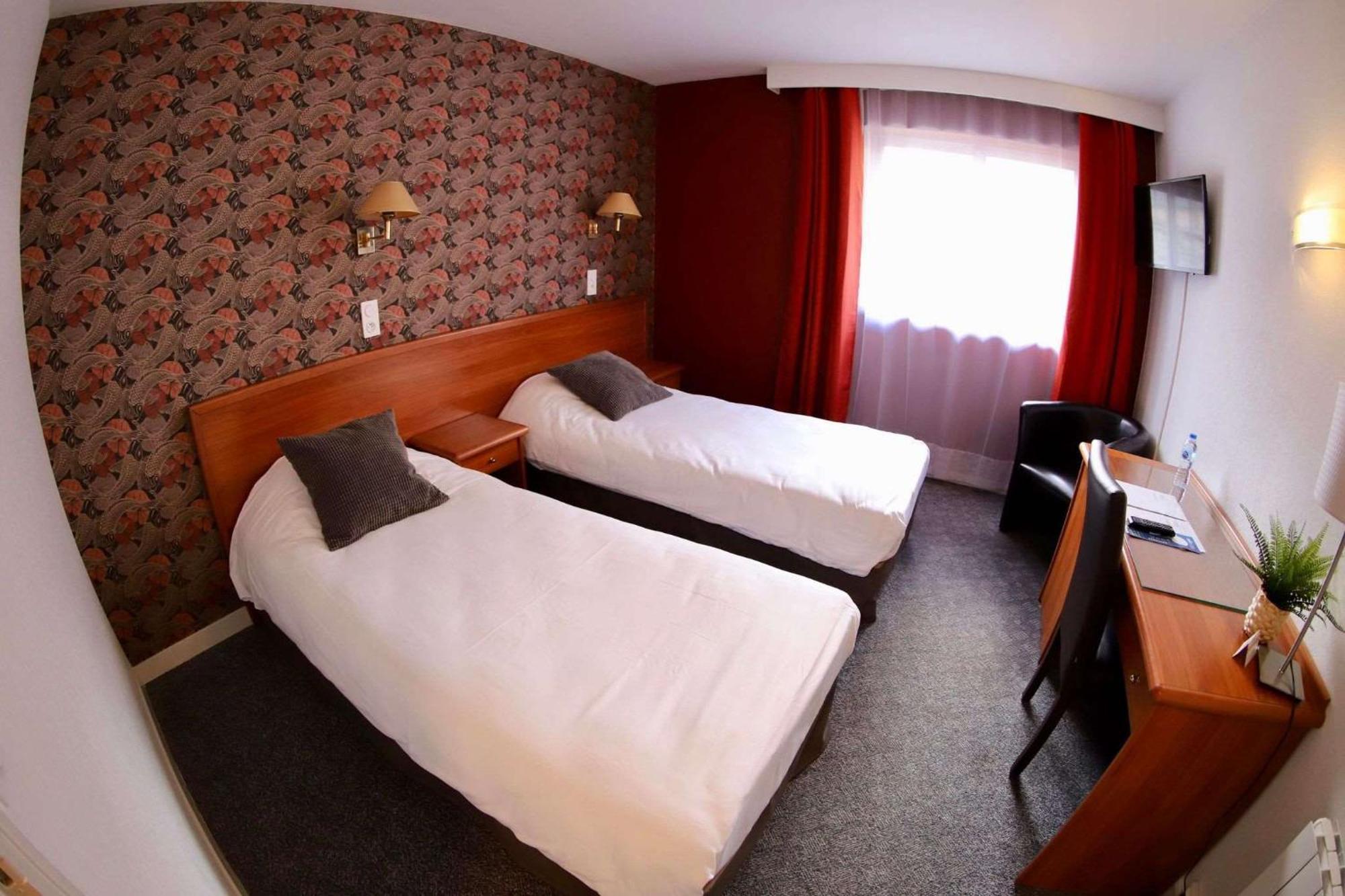 Brit Hotel Le Cygne Saint-Hilaire-du-Harcouët Εξωτερικό φωτογραφία