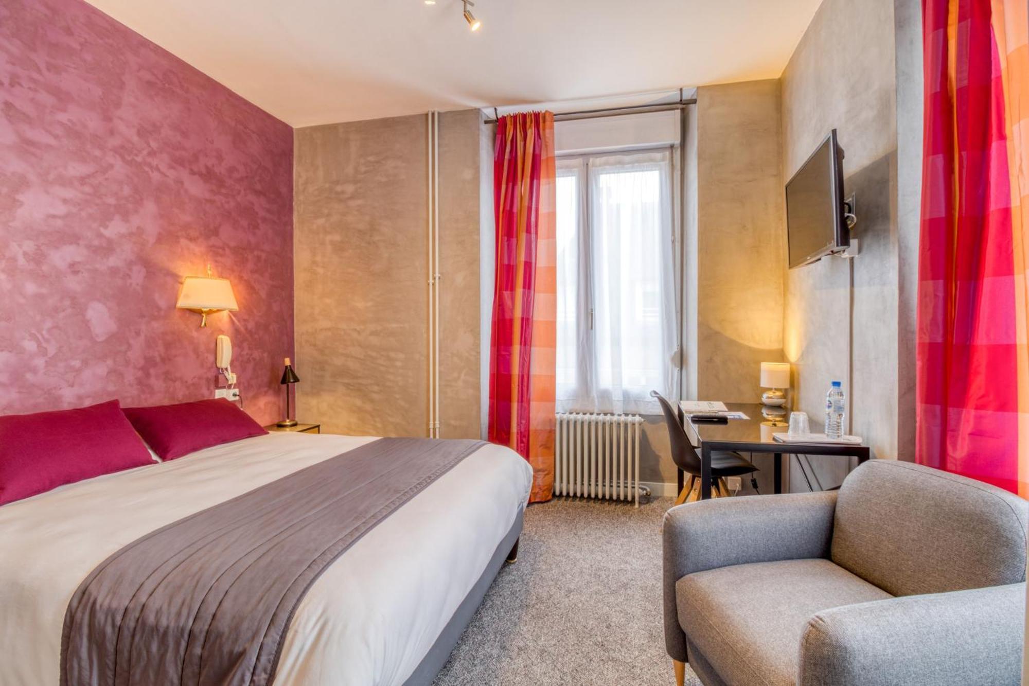 Brit Hotel Le Cygne Saint-Hilaire-du-Harcouët Εξωτερικό φωτογραφία