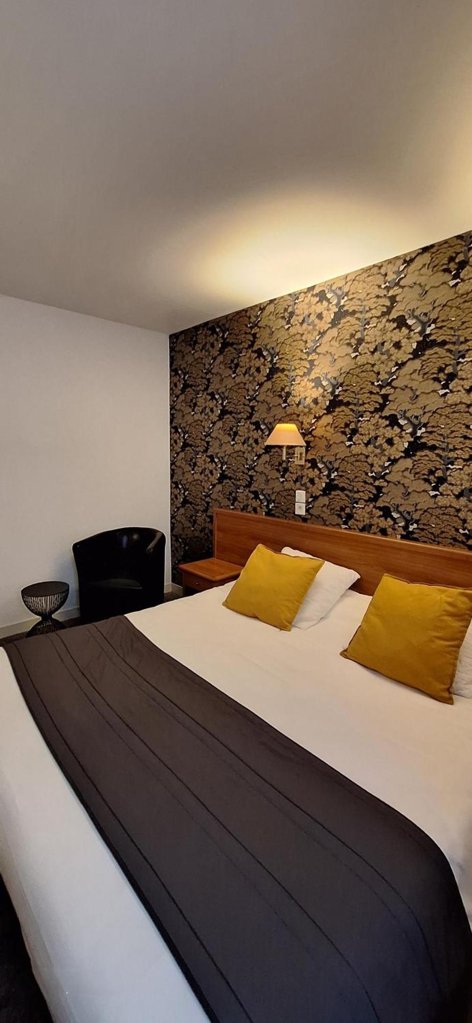 Brit Hotel Le Cygne Saint-Hilaire-du-Harcouët Εξωτερικό φωτογραφία