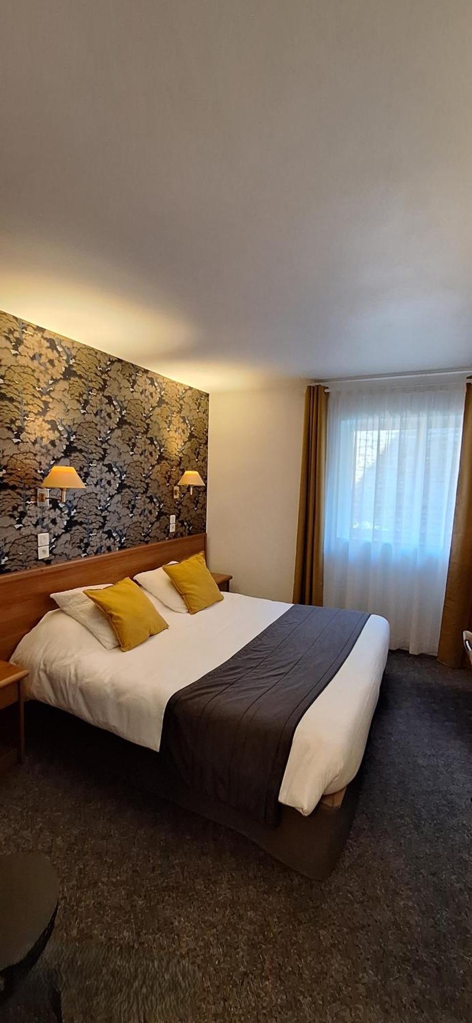 Brit Hotel Le Cygne Saint-Hilaire-du-Harcouët Εξωτερικό φωτογραφία