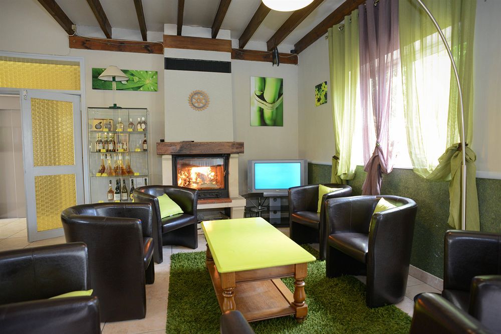 Brit Hotel Le Cygne Saint-Hilaire-du-Harcouët Εξωτερικό φωτογραφία