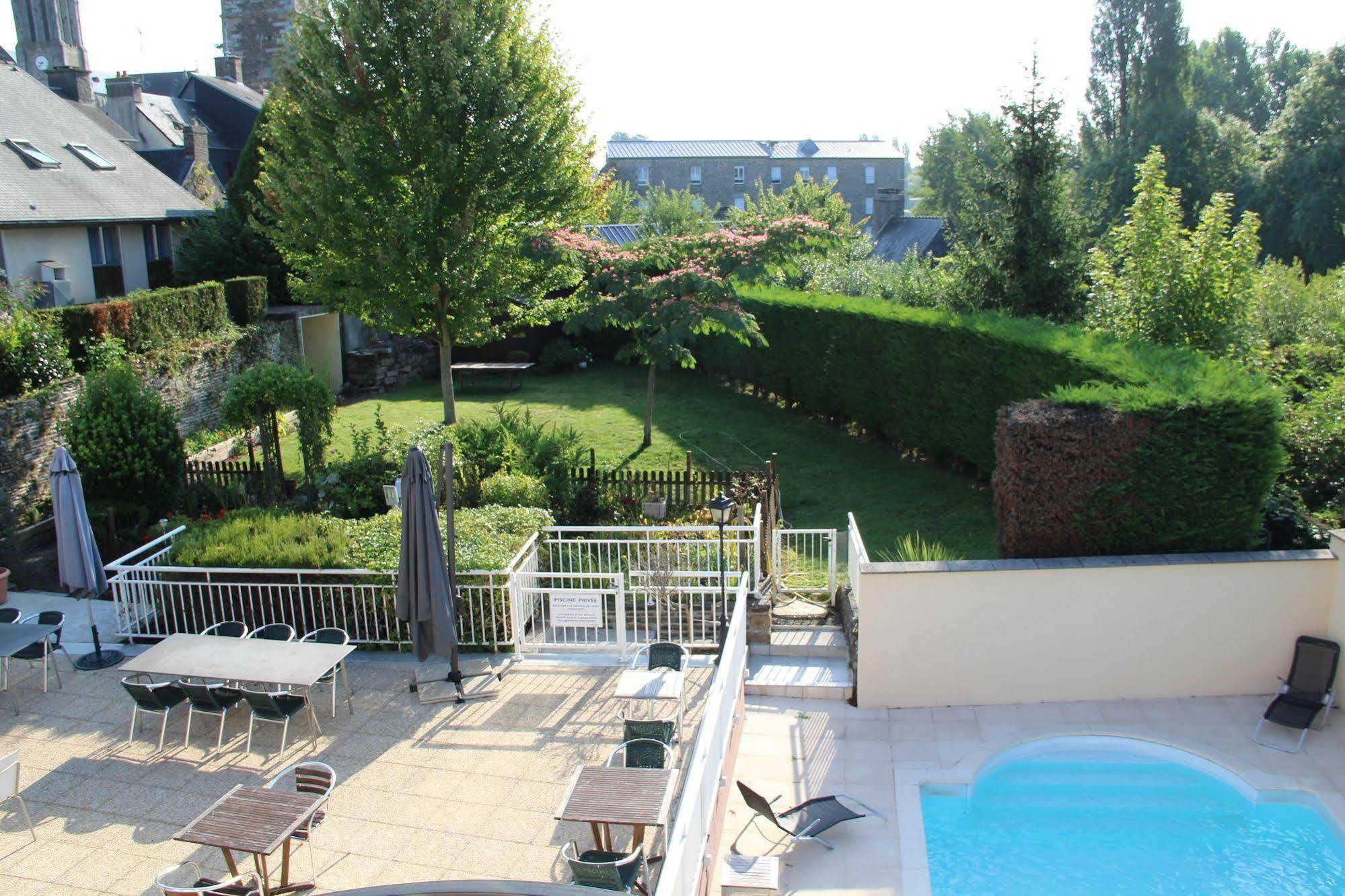 Brit Hotel Le Cygne Saint-Hilaire-du-Harcouët Εξωτερικό φωτογραφία