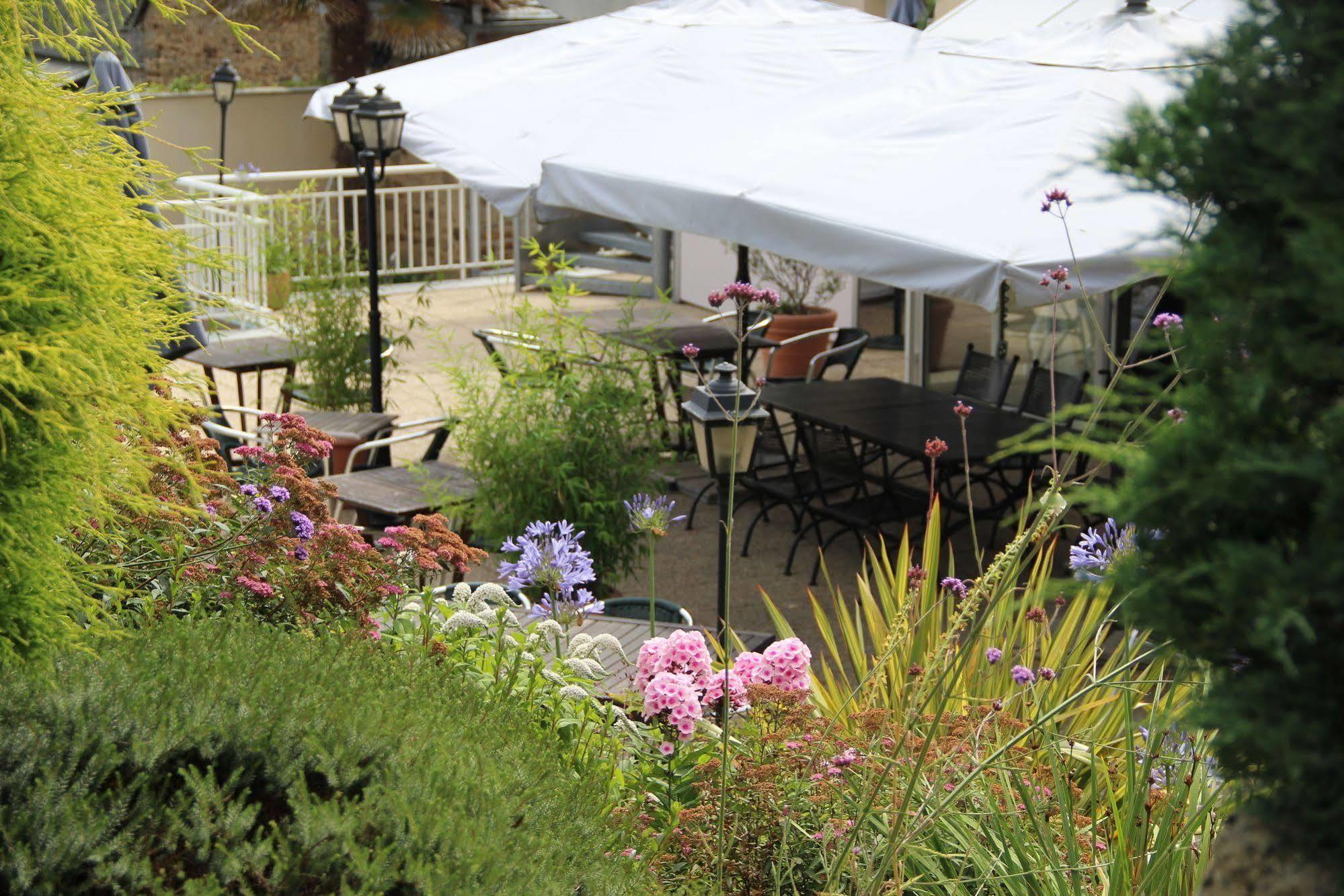 Brit Hotel Le Cygne Saint-Hilaire-du-Harcouët Εξωτερικό φωτογραφία